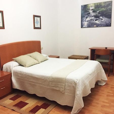 Hostal La Casilla Guitiriz Bagian luar foto