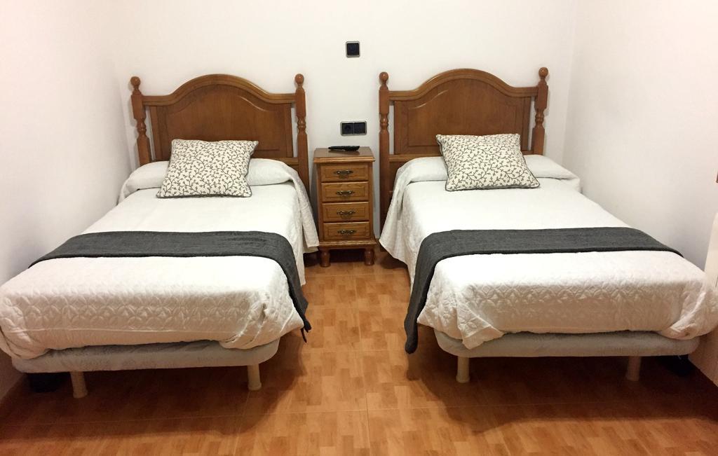 Hostal La Casilla Guitiriz Bagian luar foto