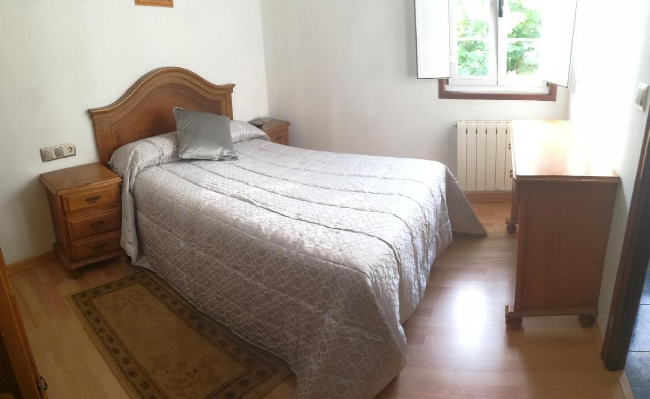 Hostal La Casilla Guitiriz Bagian luar foto